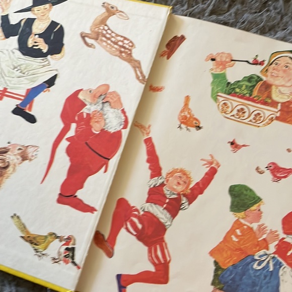 Vintage Hard Cover Story Anthology 1977 Golden Book of Grimm’s Fairy Tales - Picture 6 of 15